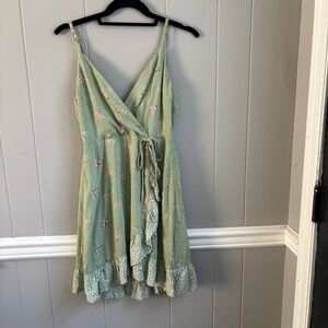 Lily Rose Juniors XS Green and Pink Floral Spaghetti Strap Dress. NWT